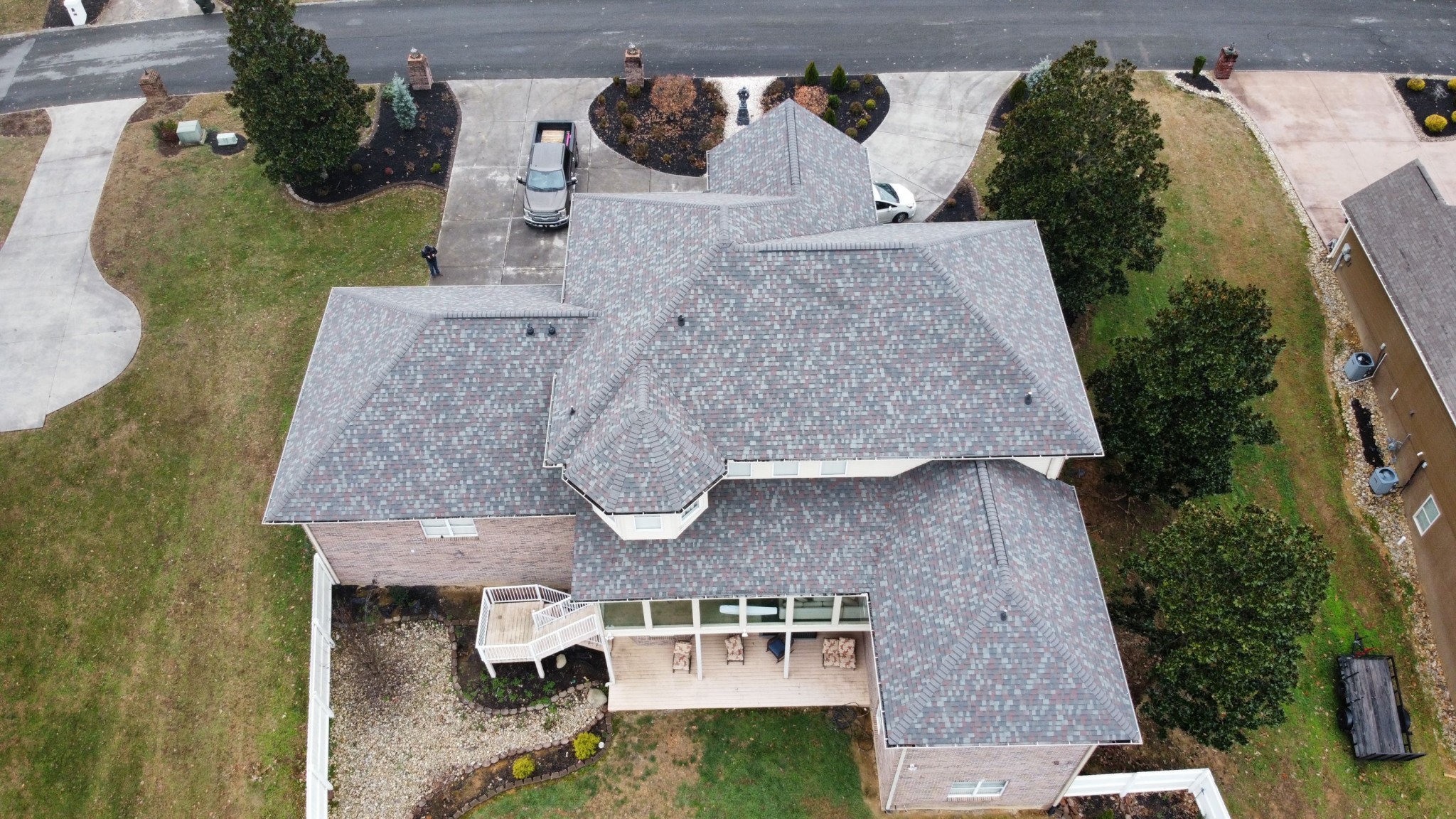 Owens Corning Duration architectural shingle install — Colonial Slate